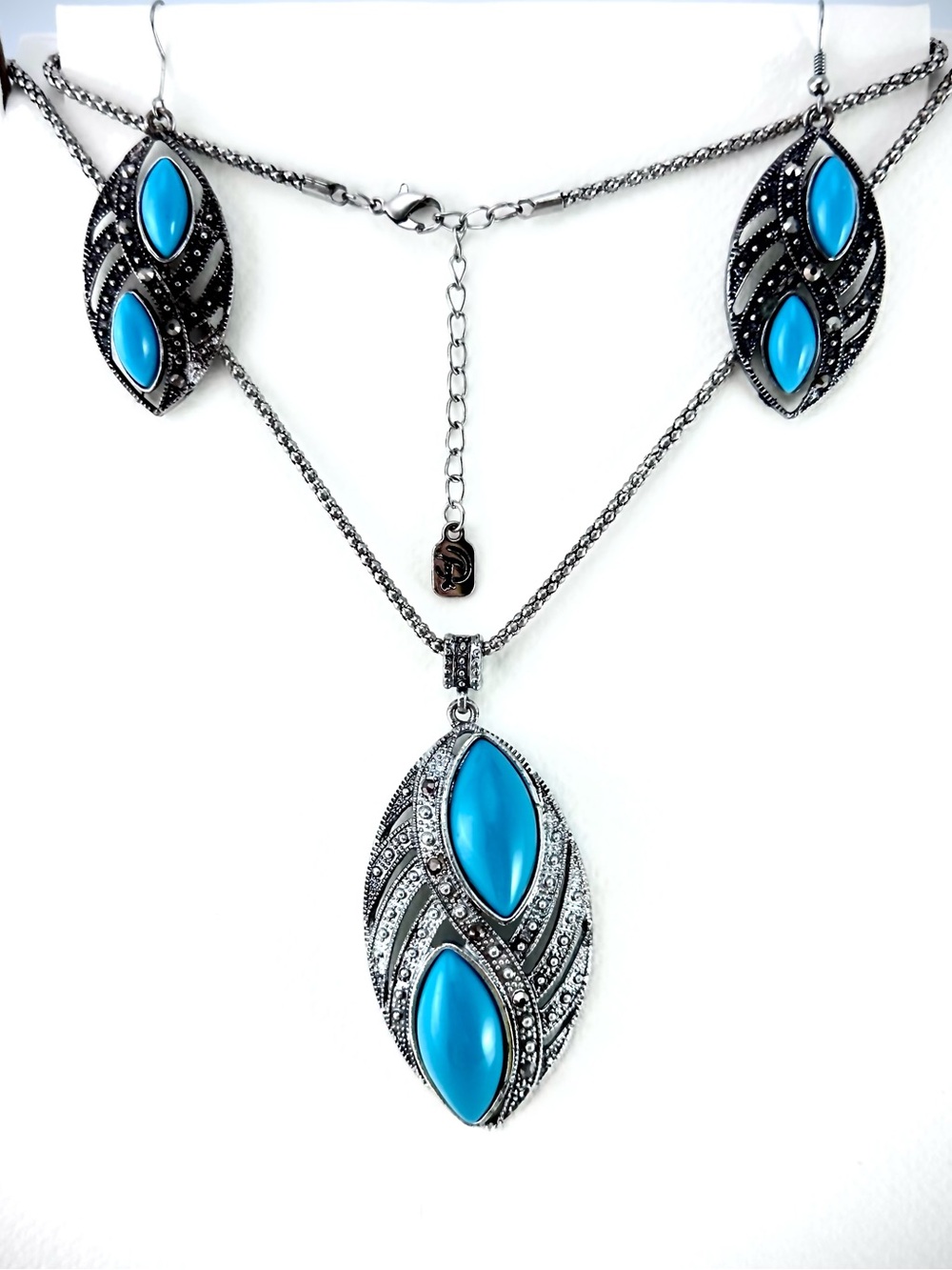 Vintage You & I Turquoise Silver Pendant Necklace Earrings Set
